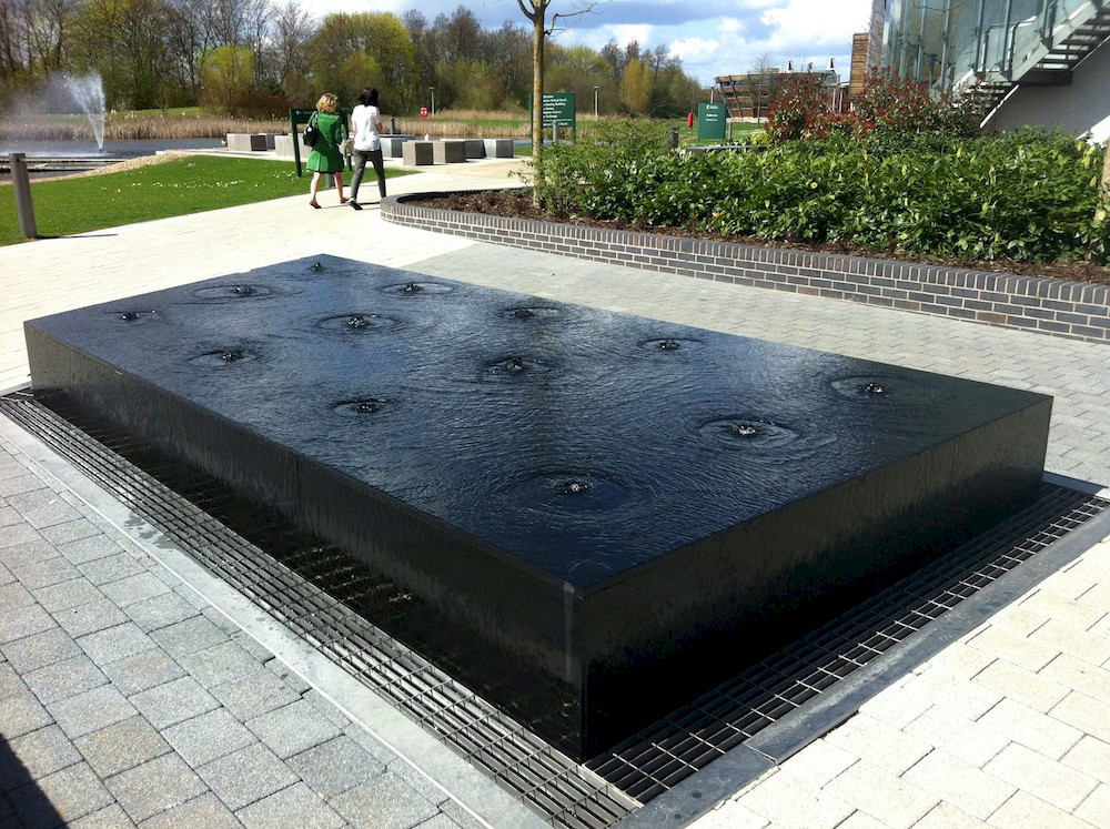 Commercial Monolith Bubble Fountain image